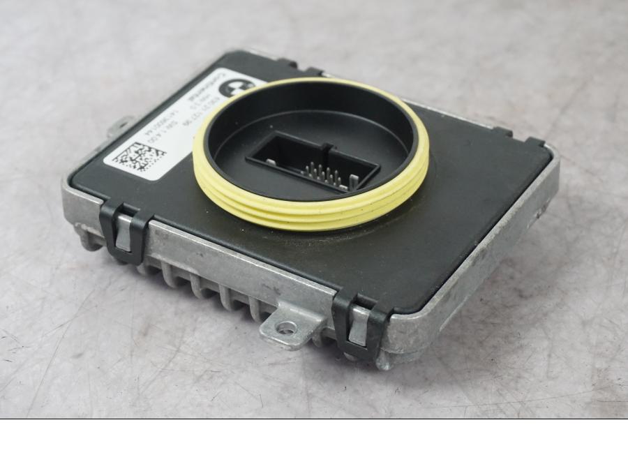 Vänster sida på Strålkastarmodul från en BMW K 1600 GTL -2015 motorcykel.