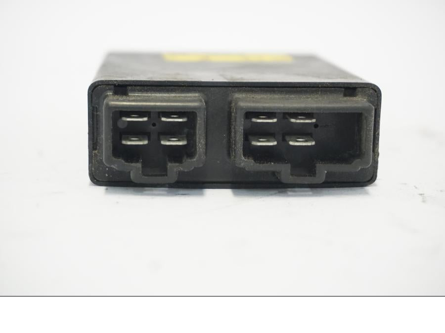 Baksidan på CDI / ECU från en Suzuki GSX-R 750 -1992 motorcykel.