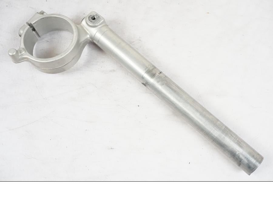 Framsidan på Styre från en Suzuki GSX-R 750 -2006 motorcykel.