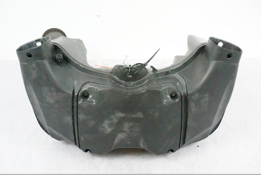 Framsidan på Luftburk från en BMW R 1250 GSA -2021 motorcykel.