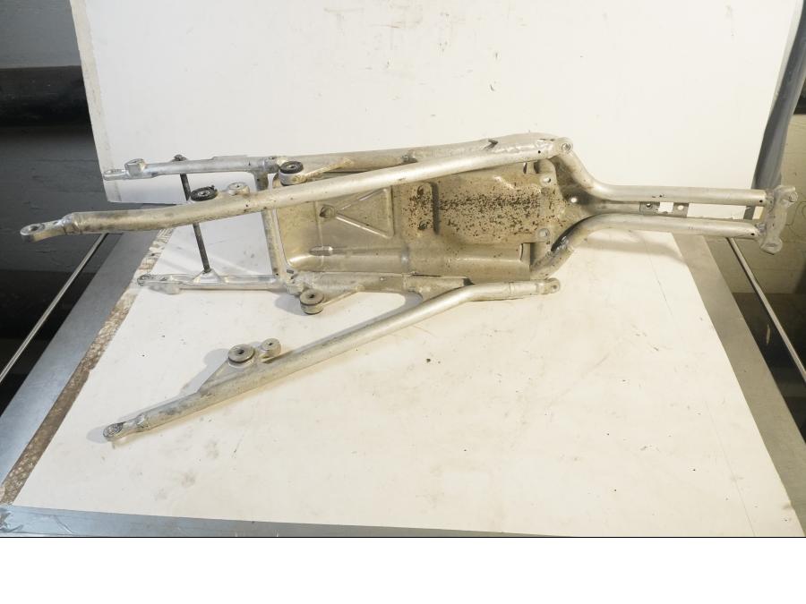 Framsidan på Bakram från en Aprilia SXV 550 -2007 motorcykel.