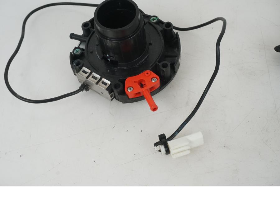 Vänster sida på Tanklock från en BMW F 750 GS -2019 motorcykel.