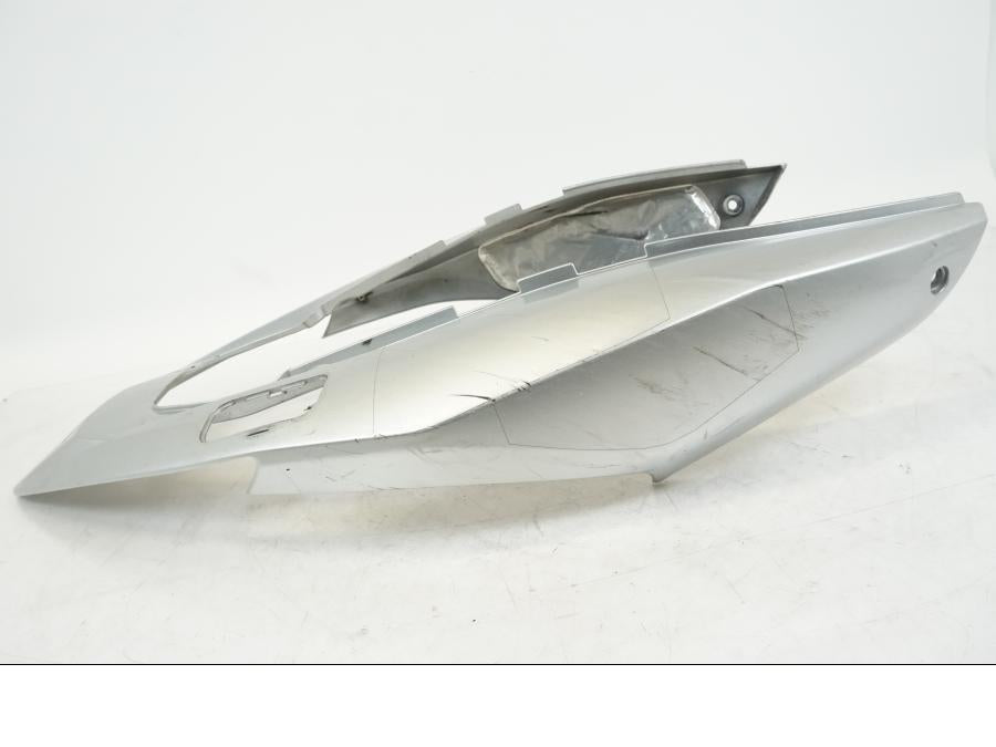 Baksidan på Bakvinge från en Honda VFR 800 -2003 motorcykel.