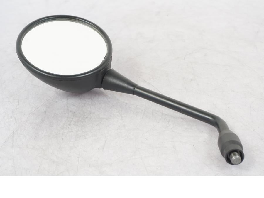 Framsidan på Backspegel från en BMW R 1200 GS -2005 motorcykel.