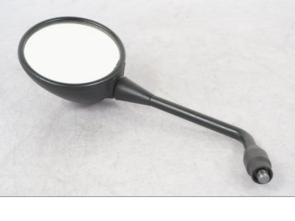 Framsidan på Backspegel från en BMW R 1200 GS -2005 motorcykel.