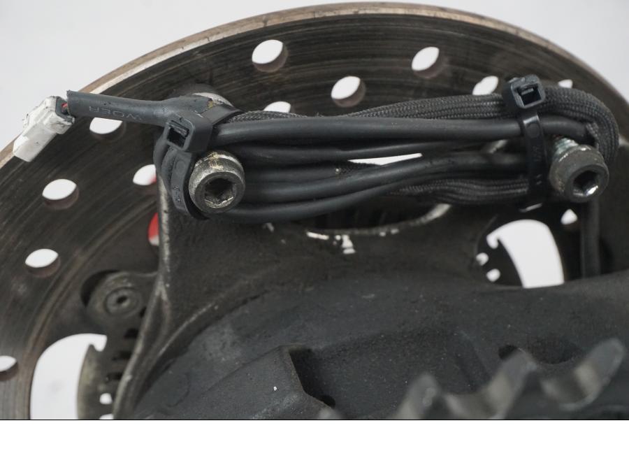 Extrabild6 på Sving från en MV Agusta Dragster -2014 motorcykel.