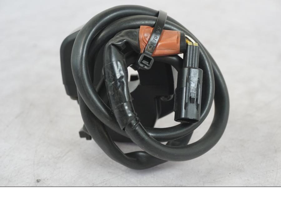 Baksidan på Gasklo från en Triumph Tiger 1200 -2018 motorcykel.