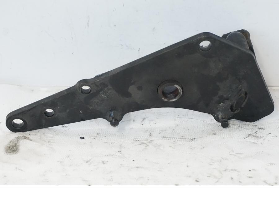 Höger sida på Fotplattefäste från en Kawasaki VN 1500 -1996 motorcykel.