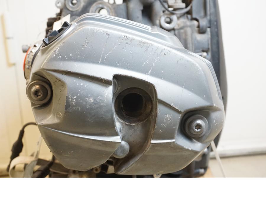 Snett uppifrån på Motor från en BMW R 1200 GSA -2012 motorcykel.