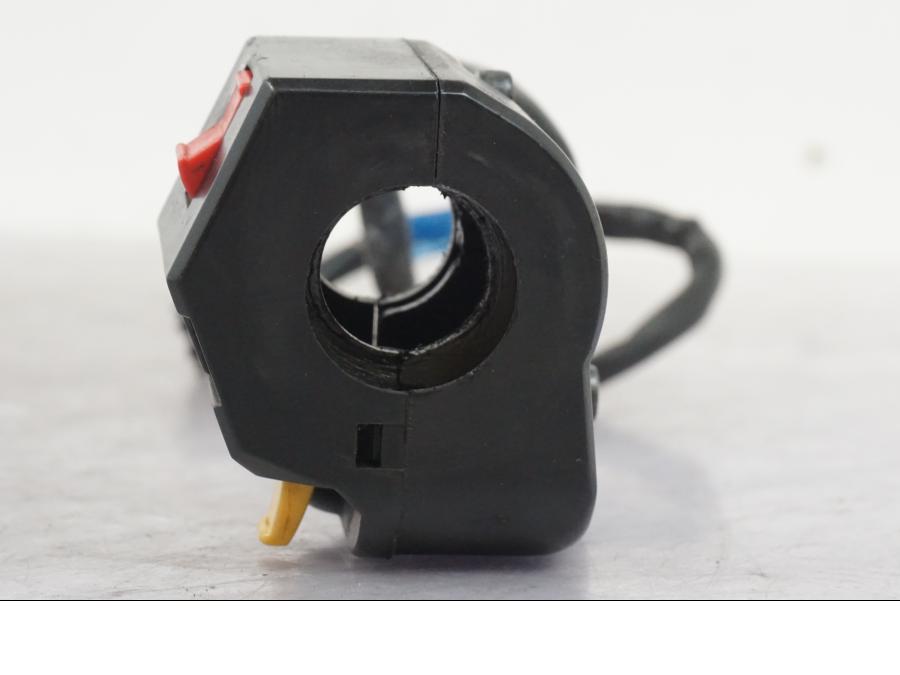 Extrabild2 på Styrelreglage från en Buell 1125 R -2008 motorcykel.