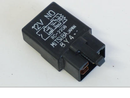 Snett nerifrån på Relä från en Honda XL 1000 V -1999 motorcykel.