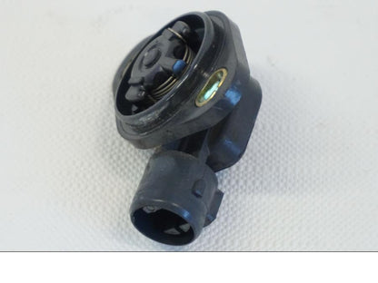 Vänster sida på TPS från en Kawasaki VN 1500 Mean Streak -2002 motorcykel.