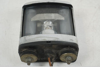 Snett nerifrån på Skyltbelysning från en Suzuki VS 1400 -1999 motorcykel.