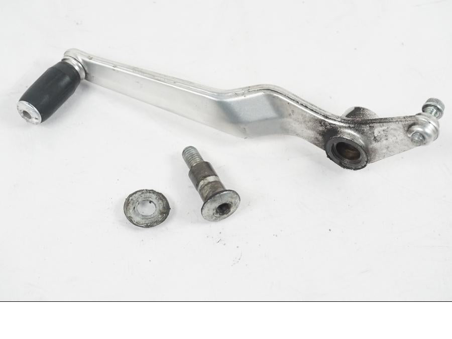 Framsidan på Växelpedal från en MV Agusta Dragster -2014 motorcykel.