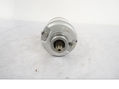 Baksidan på Startmotor från en Honda VFR 1200 -2010 motorcykel.