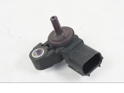 Framsidan på Mapsensor från en Kawasaki ER-6F -2010 motorcykel.