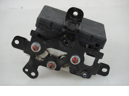 Snett uppifrån på ABS Modulator från en H-D Adventure Pan America Special RA1250S -2021 motorcykel.