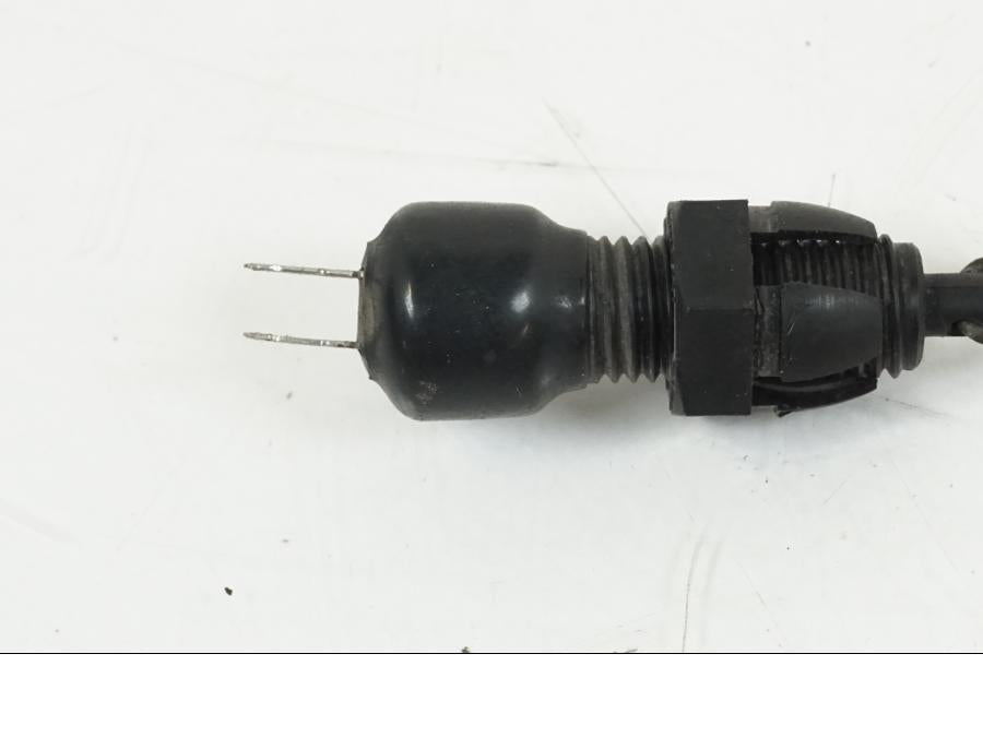 Extrabild2 på Bromsljuskontakt från en Suzuki GSX 600 F -1998 motorcykel.