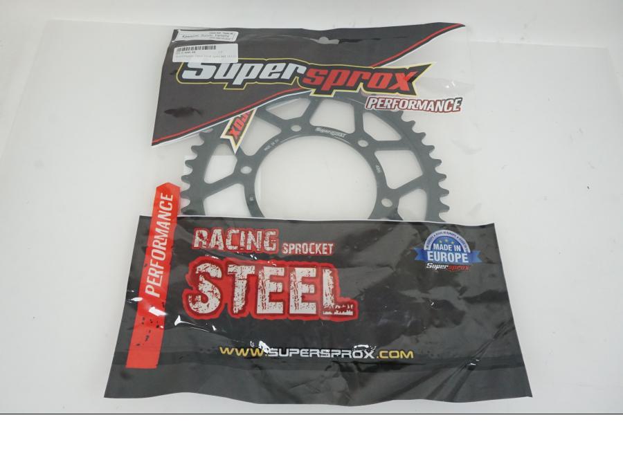 Framsidan på Drev från en Yamaha YZF R6 -2019 motorcykel.