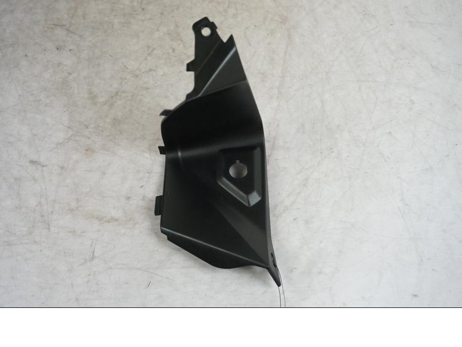 Framsidan på Innerpanel från en BMW S 1000 XR -2019 motorcykel.