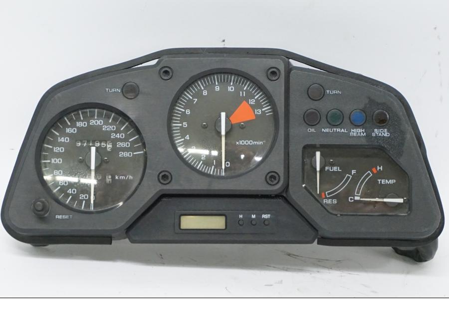Framsidan på Instrumentpanel från en Honda VFR 750 -1990 motorcykel.