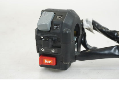 Baksidan på Styrelreglage från en Husqvarna 701 Supermoto -2020 motorcykel.