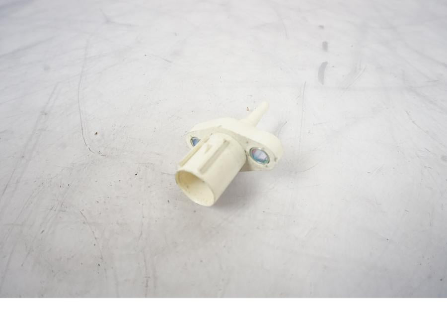 Framsidan på Luftburksensor från en KTM 790 Duke -2019 motorcykel.