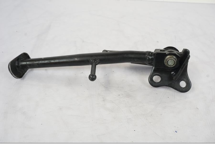 Baksidan på Sidostöd från en Honda CBR 900 RR -2003 motorcykel.