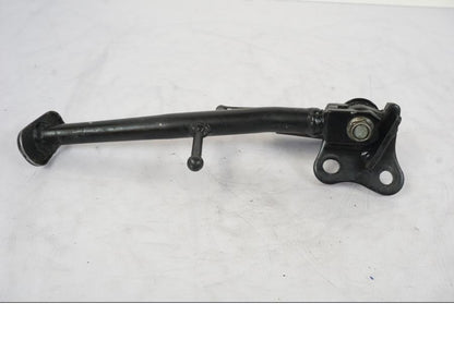 Baksidan på Sidostöd från en Honda CBR 900 RR -2003 motorcykel.