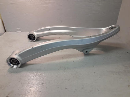 Baksidan på Sving från en BMW R 1200 GS -2014 motorcykel.