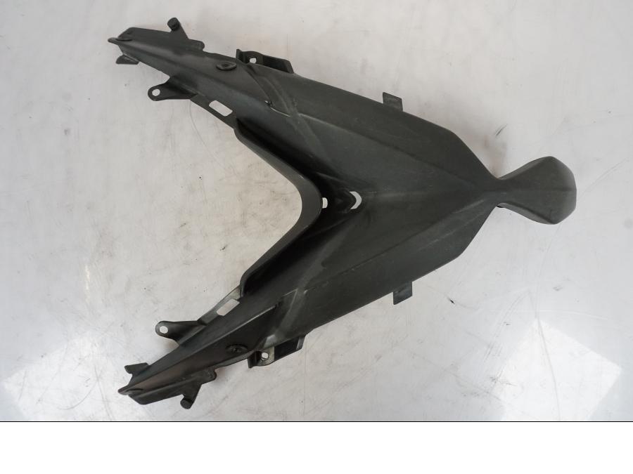 Snett uppifrån på Toppkåpa från en Kawasaki ER-6F -2010 motorcykel.