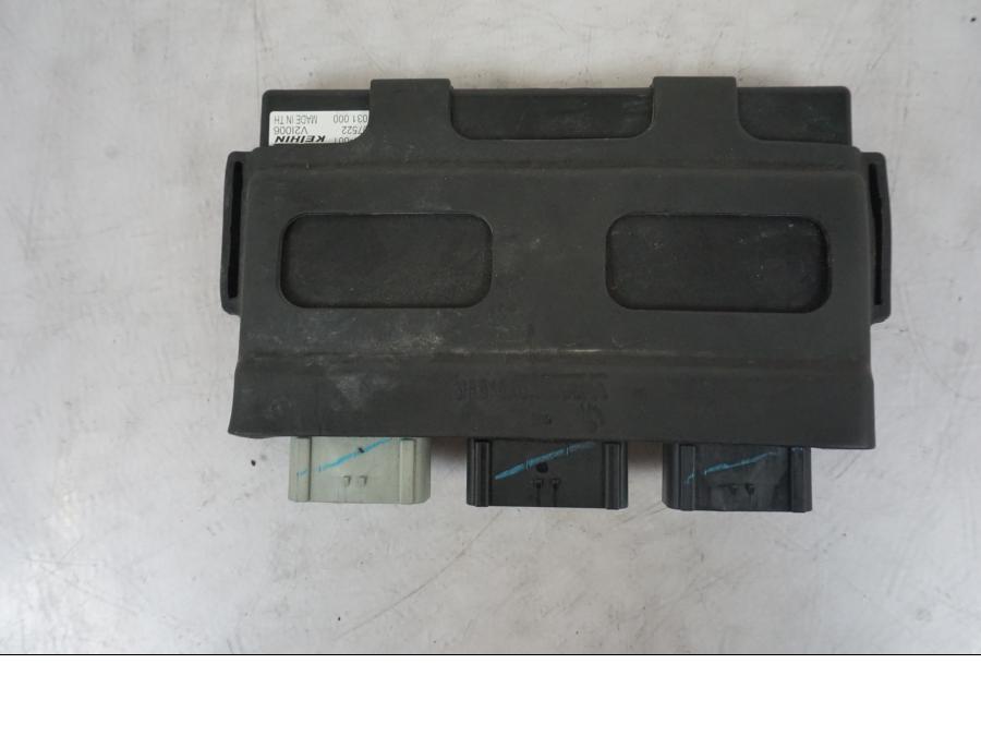 Baksidan på CDI / ECU från en KTM 1290 Super Duke R -2021 motorcykel.