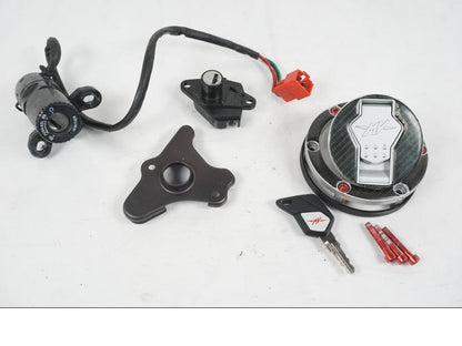 Framsidan på Låssats från en MV Agusta Dragster -2014 motorcykel.