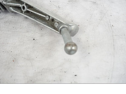 Snett uppifrån på Fotpinne från en Yamaha YZF-R 125 -2008 motorcykel.