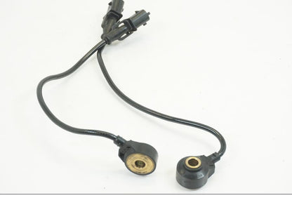 Höger sida på Knacksensor från en Ducati Multistrada 1200 -2016 motorcykel.