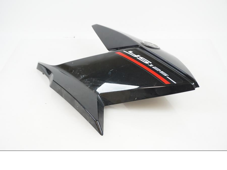 Baksidan på Kylarvinge från en Yamaha YS125 -2018 motorcykel.