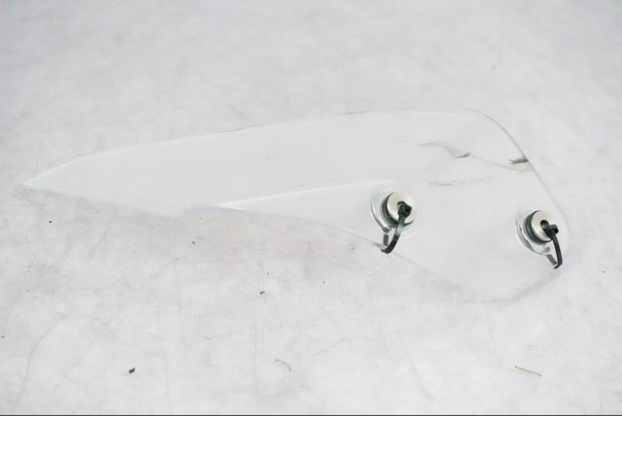 Framsidan på Vindavvisare från en BMW R 1250 GSA -2021 motorcykel.