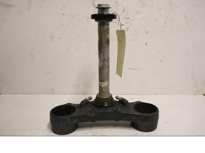 Framsidan på Gaffelkrona från en KTM 990 Super Duke R -2010 motorcykel.