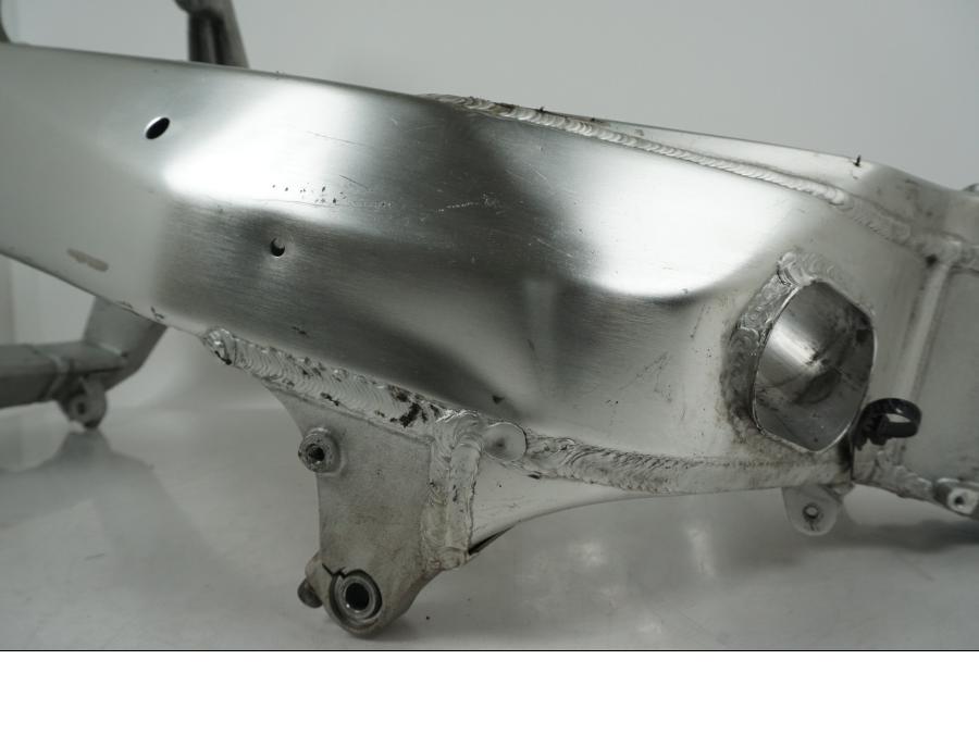 Extrabild1 på Ram från en Suzuki GSX-R 750 -2001 motorcykel.