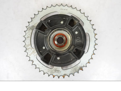 Snett uppifrån på Drevfäste från en Kawasaki ER-6N -2016 motorcykel.