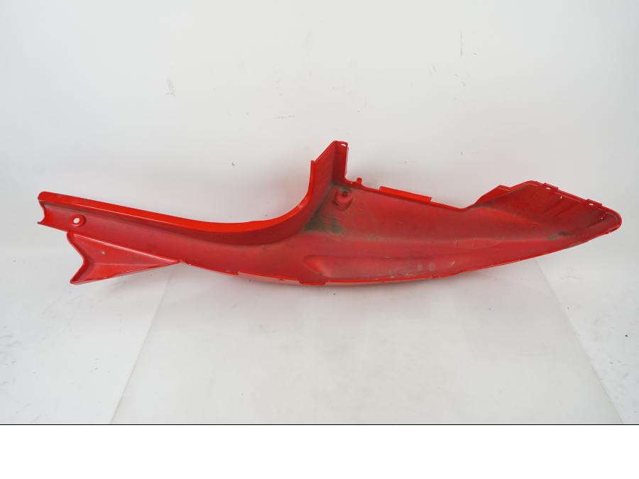 Baksidan på Bakvinge från en Hyosung GT 650 -2006 motorcykel.