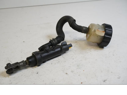 Framsidan på Bromshuvudcylinder från en Yamaha YZF 1000 R -1997 motorcykel.