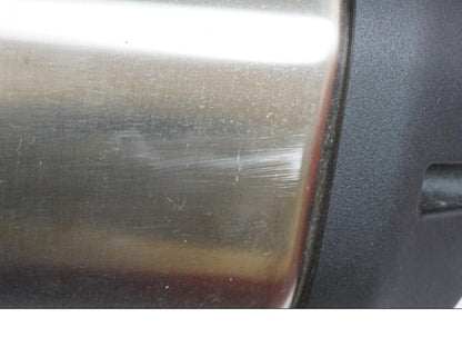 Vänster sida på Ljuddämpare från en Triumph Tiger 900 GT Pro -2021 motorcykel.