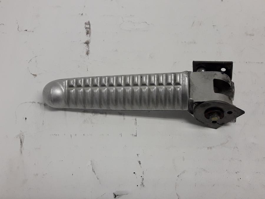 Framsidan på Fotpinne från en Ducati 750 SS -2000 motorcykel.