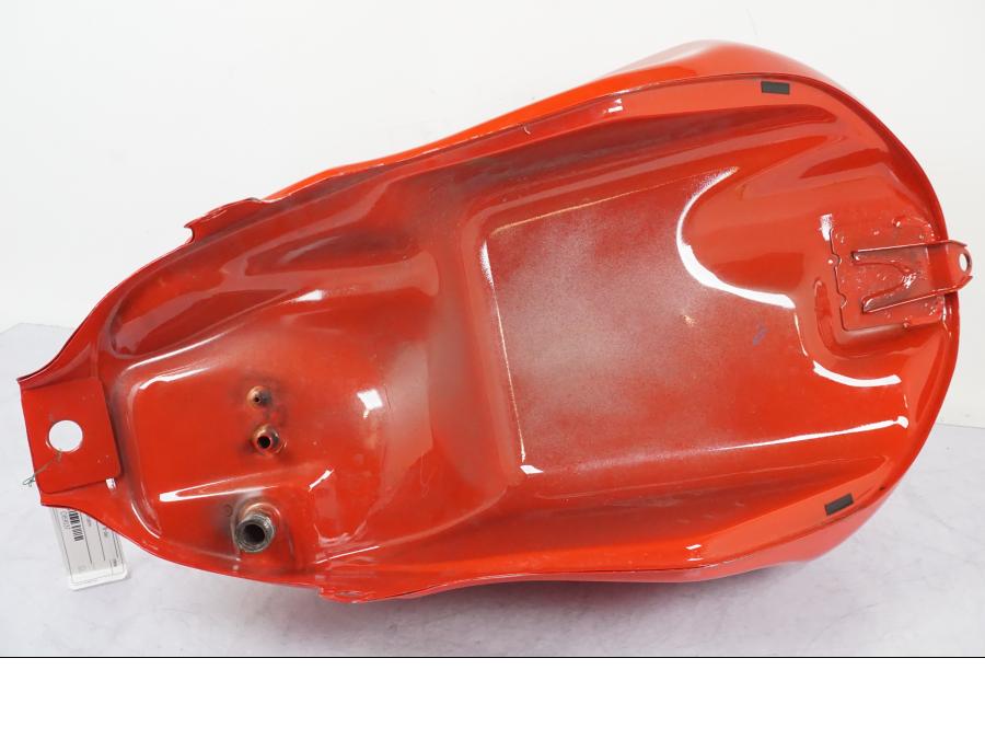 Extrabild3 på Bensintank från en Honda NTV 650 -1997 motorcykel.