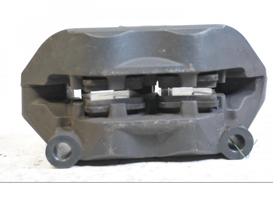 Höger sida på Bromsok från en KTM 990 Super Duke R -2010 motorcykel.