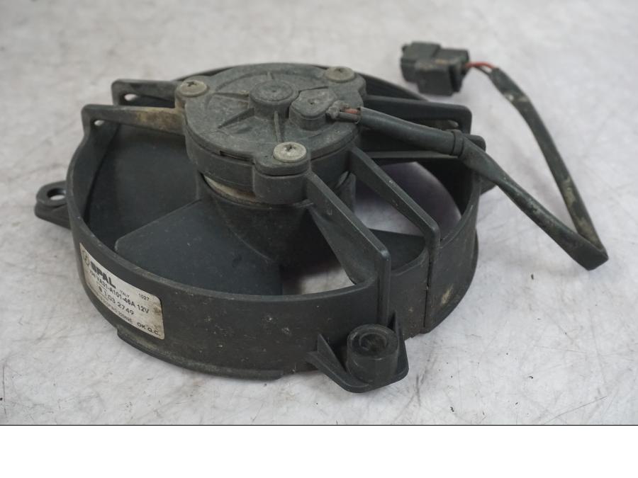 Snett uppifrån på Vattenkylfläkt från en Buell 1125 R -2008 motorcykel.