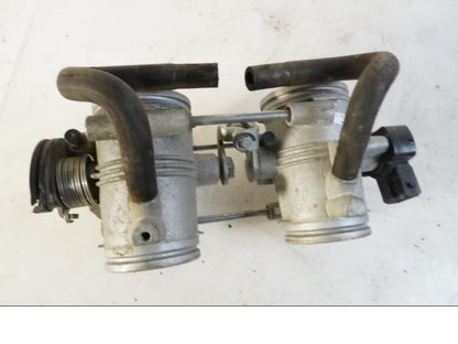 Höger sida på Spjällhus från en BMW F 800 GS -2008 motorcykel.