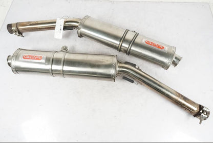 Framsidan på Ljuddämpare Sport från en Suzuki DL 1000 -2003 motorcykel.