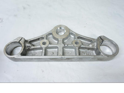 Baksidan på Gaffelkrona från en Kawasaki VN 800 -1996 motorcykel.